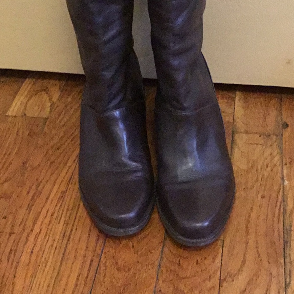 Boot - Picture 2 of 4